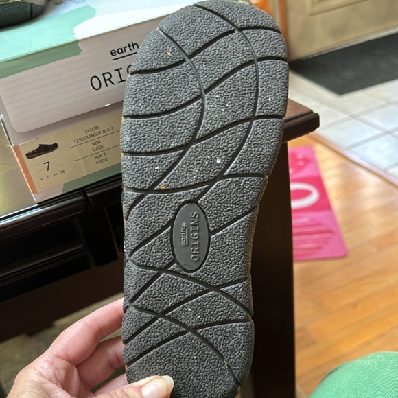Earth Origins, size 7 medium, black, worn twice - Picture 3 of 6